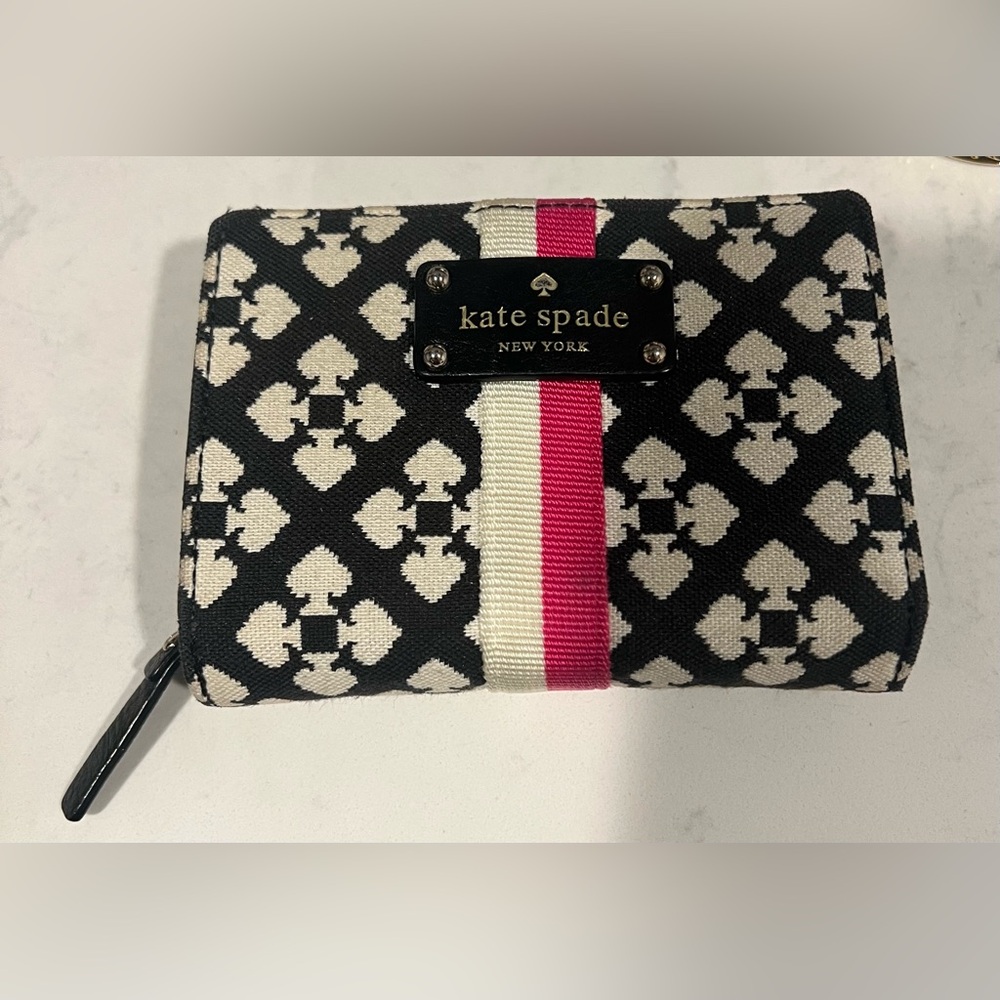 Kate Spade Black and Cream Patterned Wallet with Pink Accent